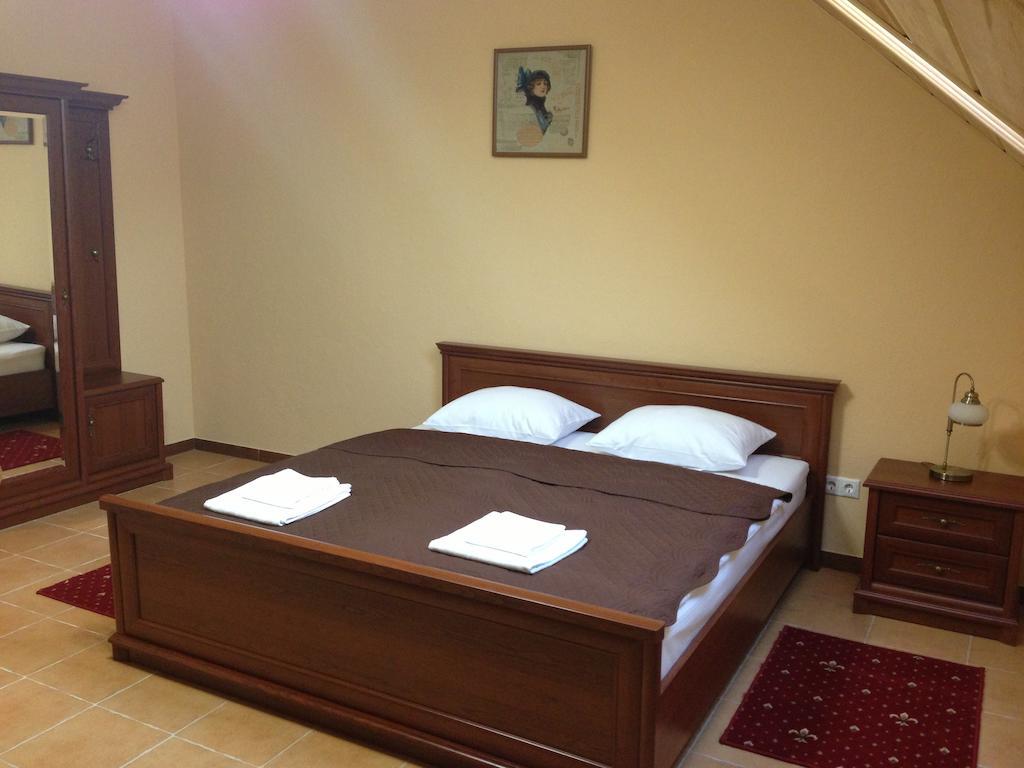 Chalet Hotel Ζιτόμιρ Δωμάτιο φωτογραφία
